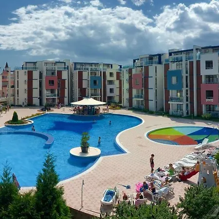 Apartment апартамент близо до морето в Sun City 1 -слънчев бряг *